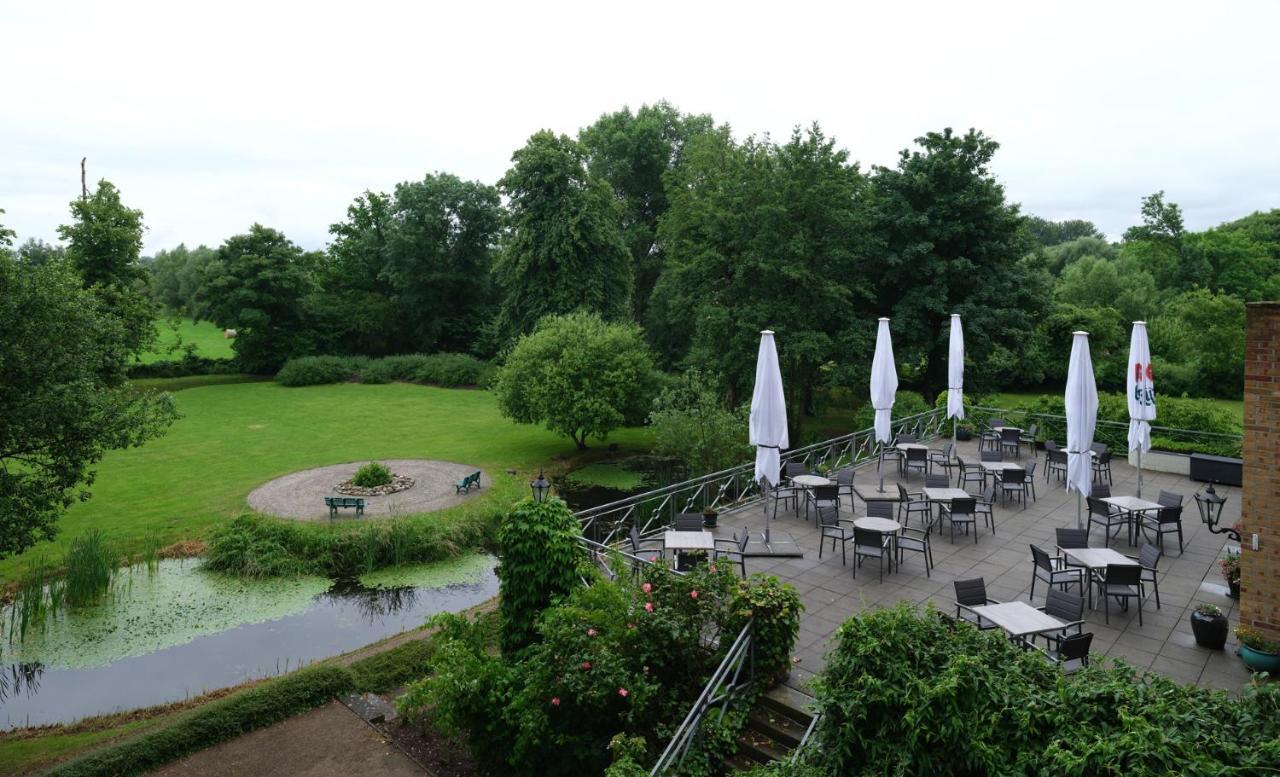 Gutshaus Redewisch Hotel & Restaurant Boltenhagen  Exterior photo