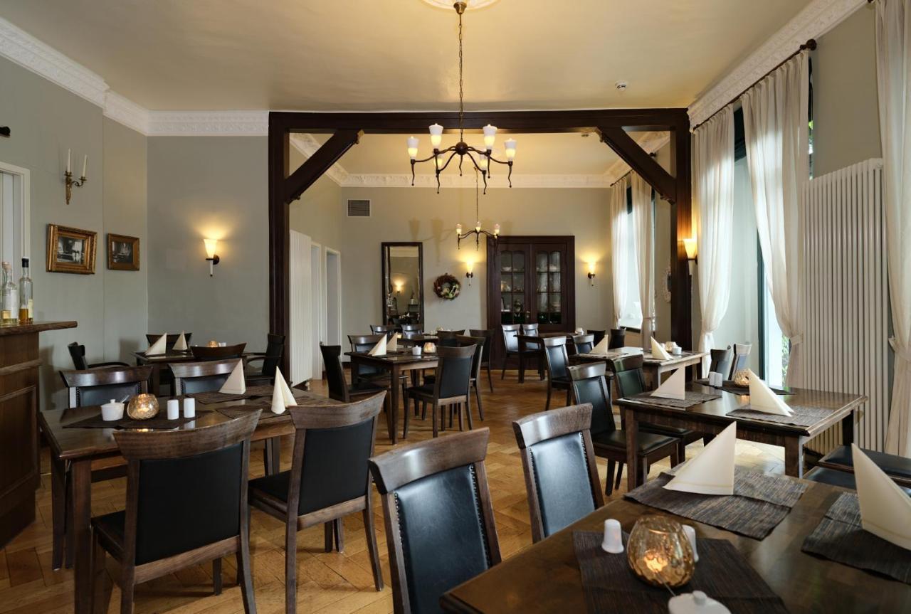Gutshaus Redewisch Hotel & Restaurant Boltenhagen  Exterior photo
